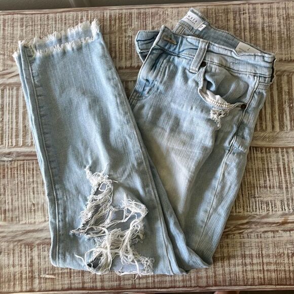 Oasis by Eunina Women's Torn Jeans - Picture 1 of 8